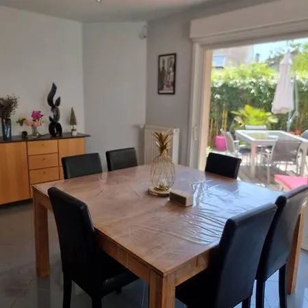 Charmante Maison Proche De Paris Casa de Férias