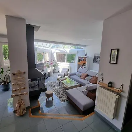 Casa de Férias Charmante Maison Proche De Paris Sainte-Geneviève-des-Bois
